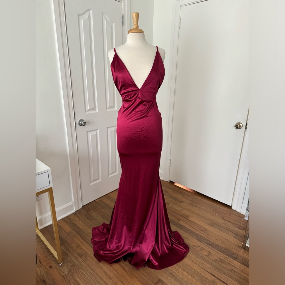 Slinky red gown size M very stretchy